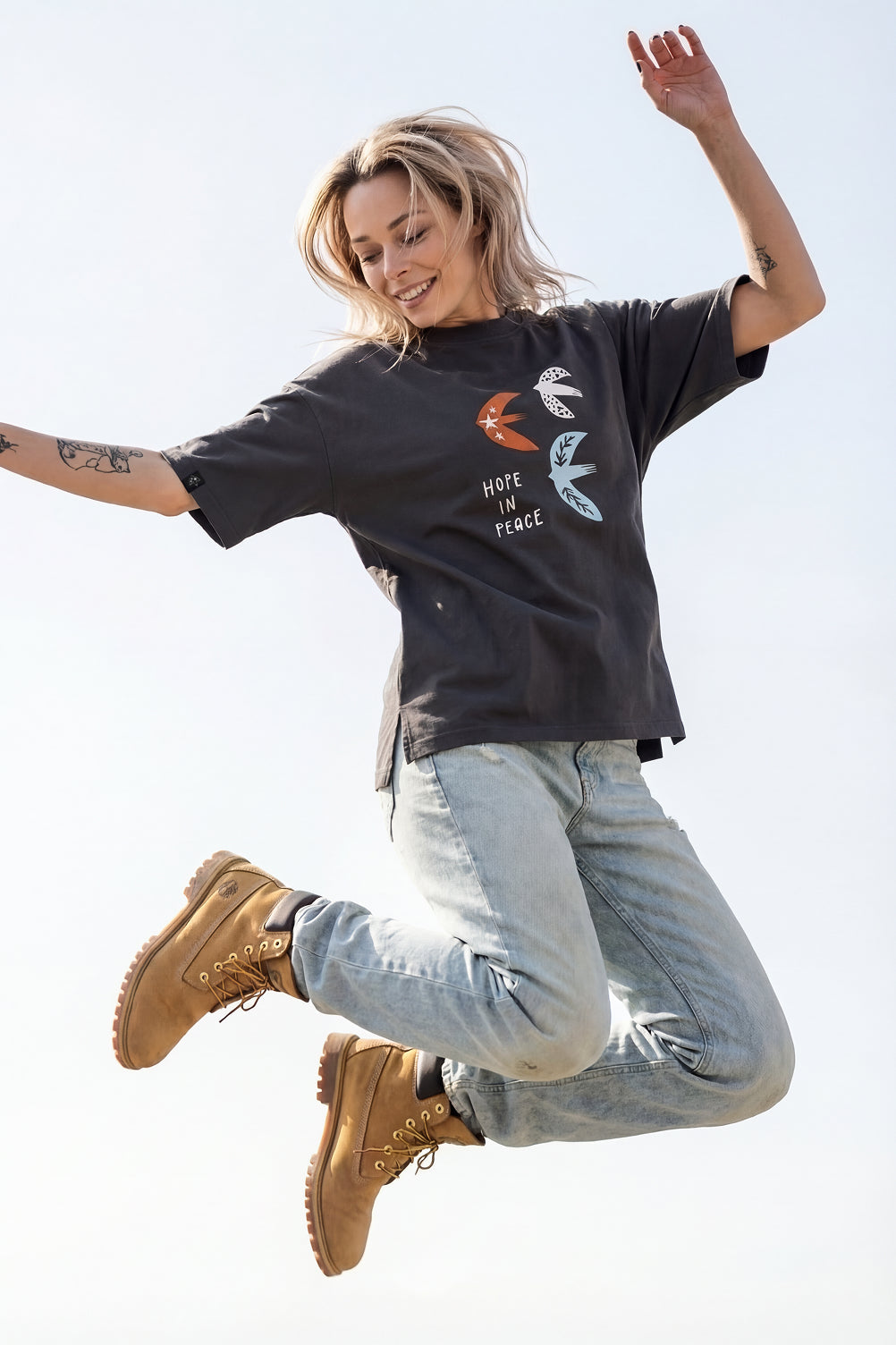Oversized T-shirt "Hope in peace"