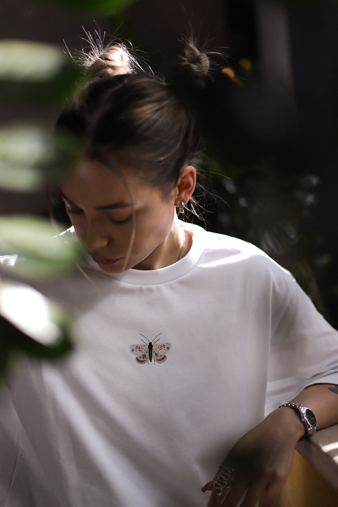 Oversized T-shirt "Moth"