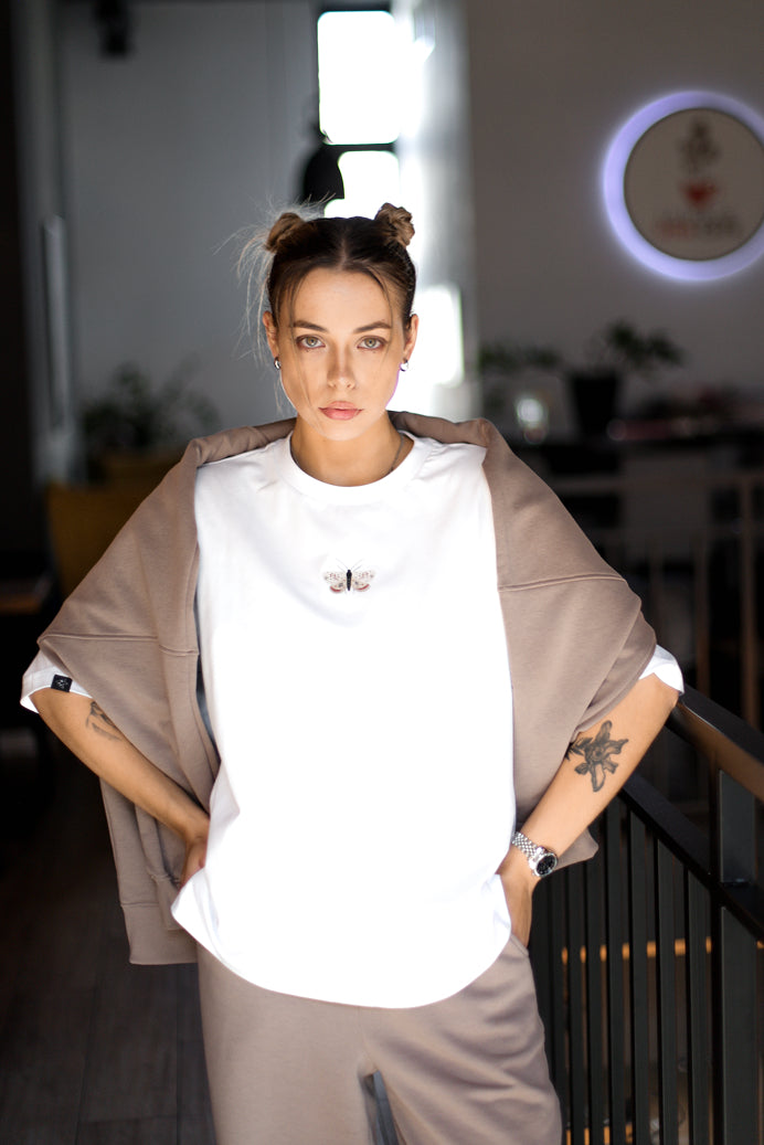 Oversized T-shirt "Moth"