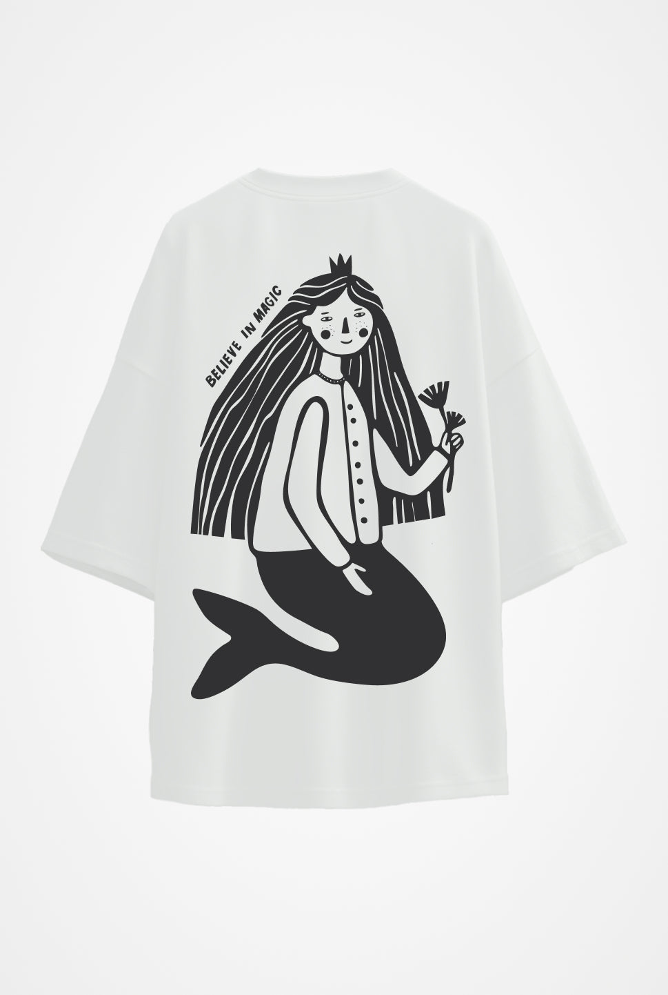 Oversized T-shirt "Believe in magic"
